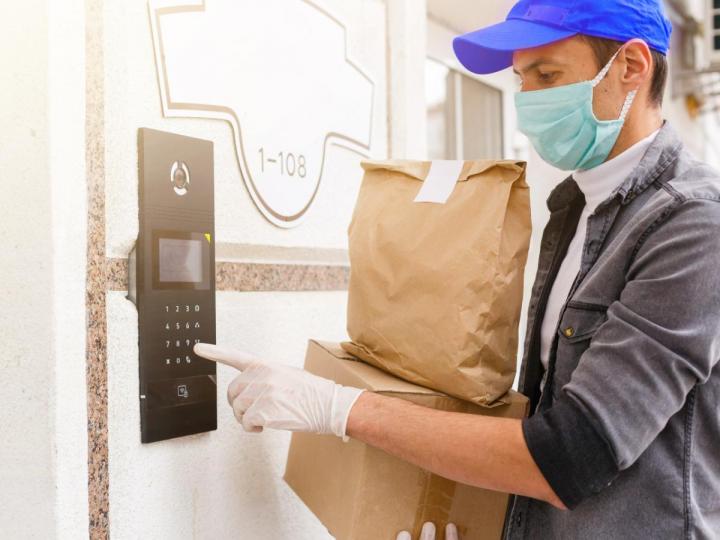 Commandez en ligne et bénéficiez d’une livraison rapide à domicile.