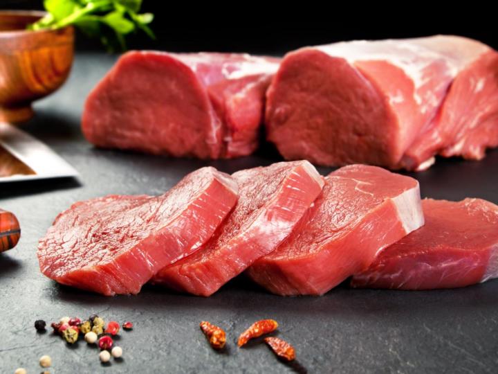 Épicerie de vente de viande à Souleuvre en Bocage.